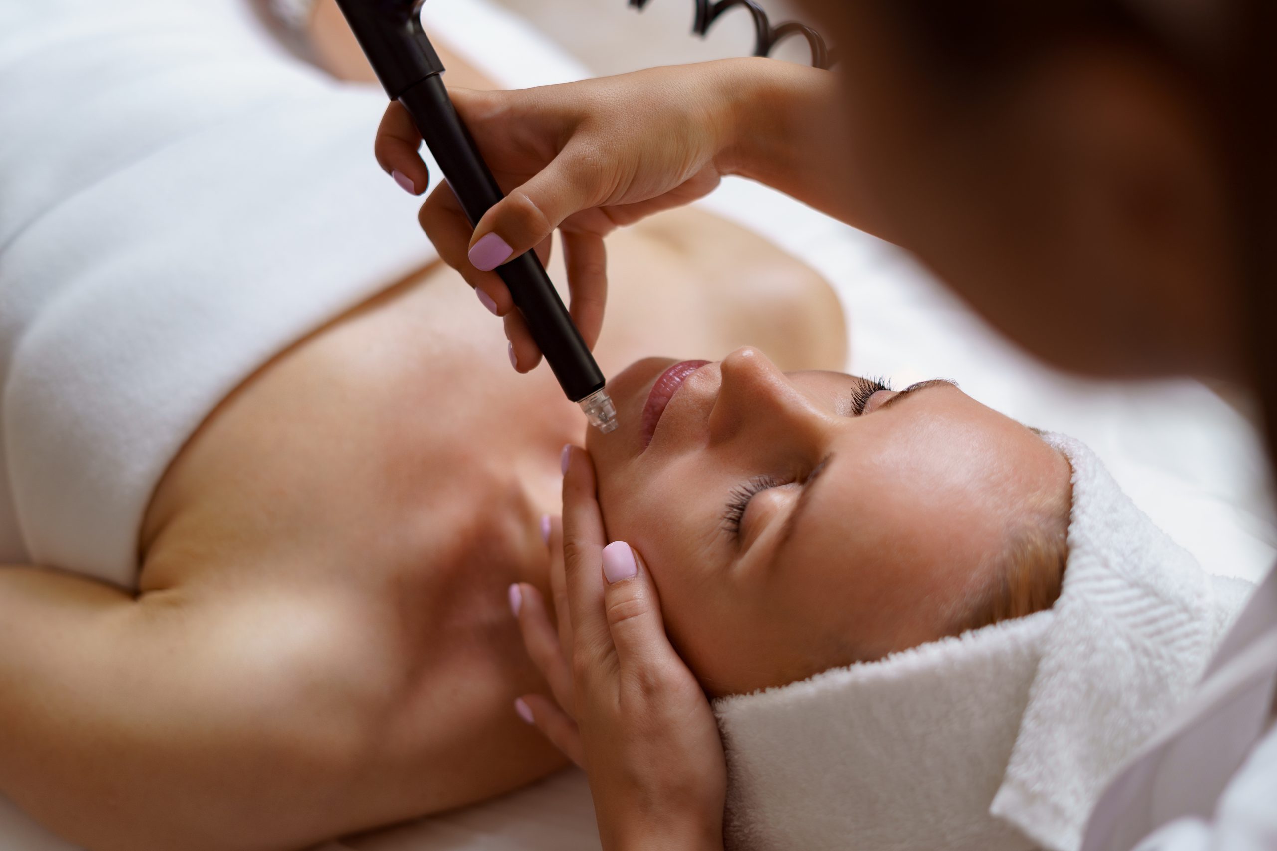 Facial Treatments For Fine Lines & Wrinkles